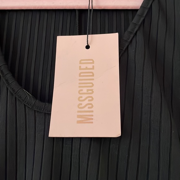 Missguided tee - Picture 3 of 3